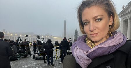 Dziennikarka TVP pokazała zdjęcie ze ślubu. Nie uwierzycie z kim pozuje