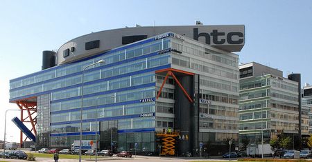 HTC nie składa broni w walce z Apple'em