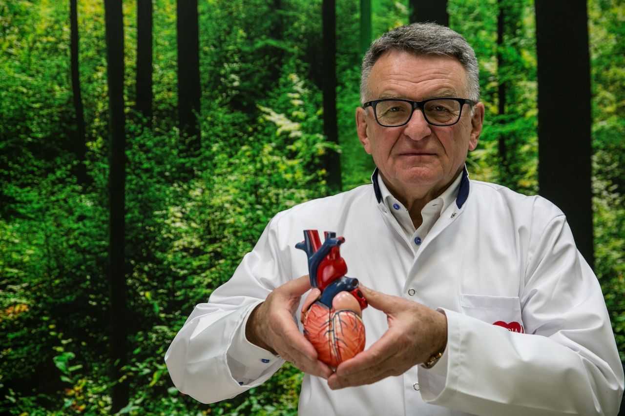 Praca może być pasją. Prof. Jerzy Sadowski, znany kardiochirurg, opowiada o życiu i pracy