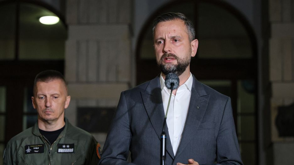 W�adys�aw Kosiniak-Kamysz, Ireneusz Nowak
Pawe� Supernak
Baza Lotnictwa Szkolnego, F-16, katastrofa samolotu, katastrofa samolotu F-16