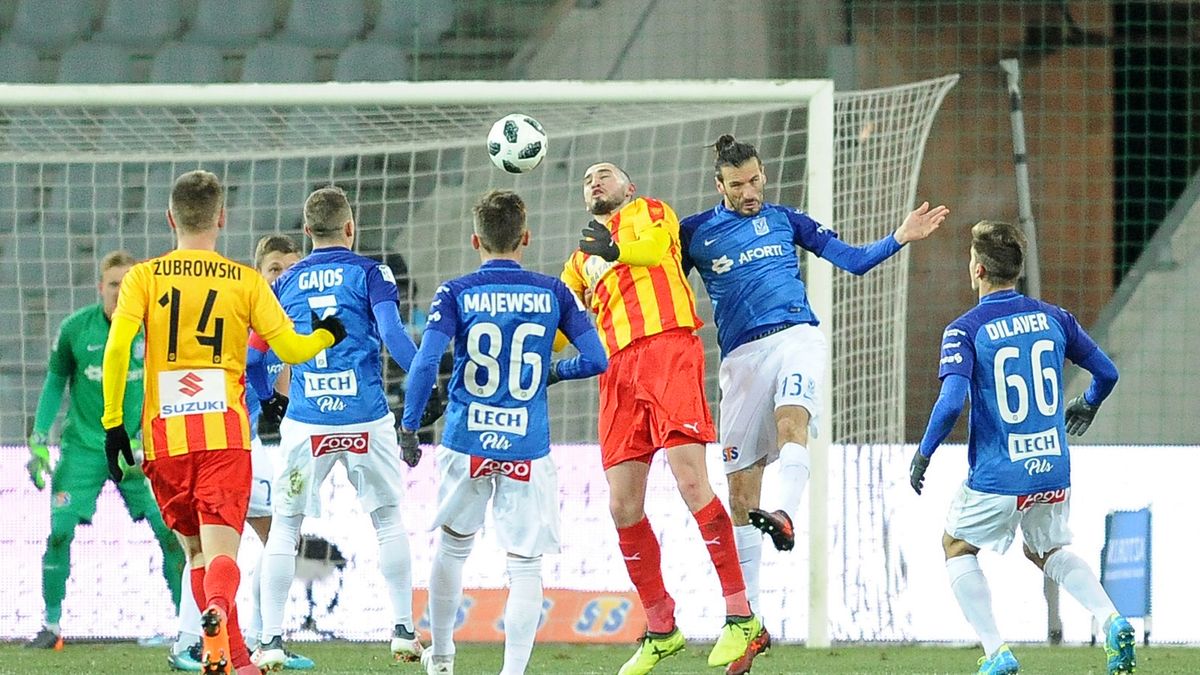 WP SportoweFakty / Krzysztof Porębski / Na zdjęciu: Nikola Vujadinović (numer 13)