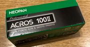 Czy Ilford produkuje negatyw Fujifilm Neopan Acros 100 II?