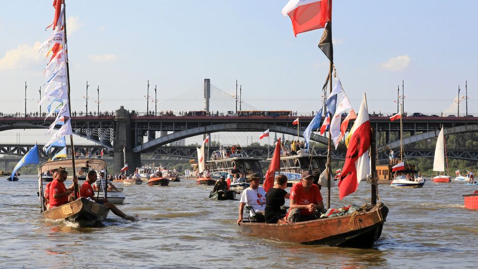 Godzina W na Wisle w Warszawie01.08.2018 Warszawa . Godzina W na Wisle  w 74. rocznice wybuchu Powstania Warszawskiego . 
Fot. Jacek Marczewski / Agencja GazetaFot. Jacek Marczewski / Agencja Gazetawisla, rzeka, powstanie warszawskie, obchody, rocznica, /FR/, agx