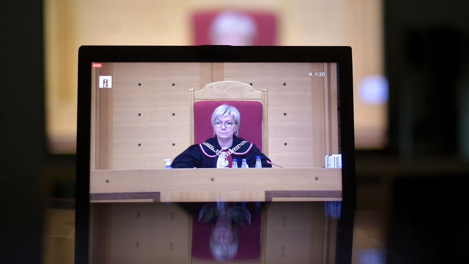 Julia Przy��bska Warszawa, 22.10.2020. Prezes Trybuna�u Konstytucyjnego Julia Przy��bska podczas transmisji z posiedzenia Trybuna�u Konstytucyjnego w Warszawie, 22 bm. Trybuna� ma si� zaj�� tzw. aborcj� eugeniczn�. (aldg) PAP/Marcin ObaraMarcin Obaraaborcja, aborcja eugeniczna, covid-19, epidemia, epidemie i zarazy, Julia Przy��bska, koronawirus, posiedzenie, SARS-CoV-19, SARS-CoV-2, trybuna� konstytucyjny, transmisja