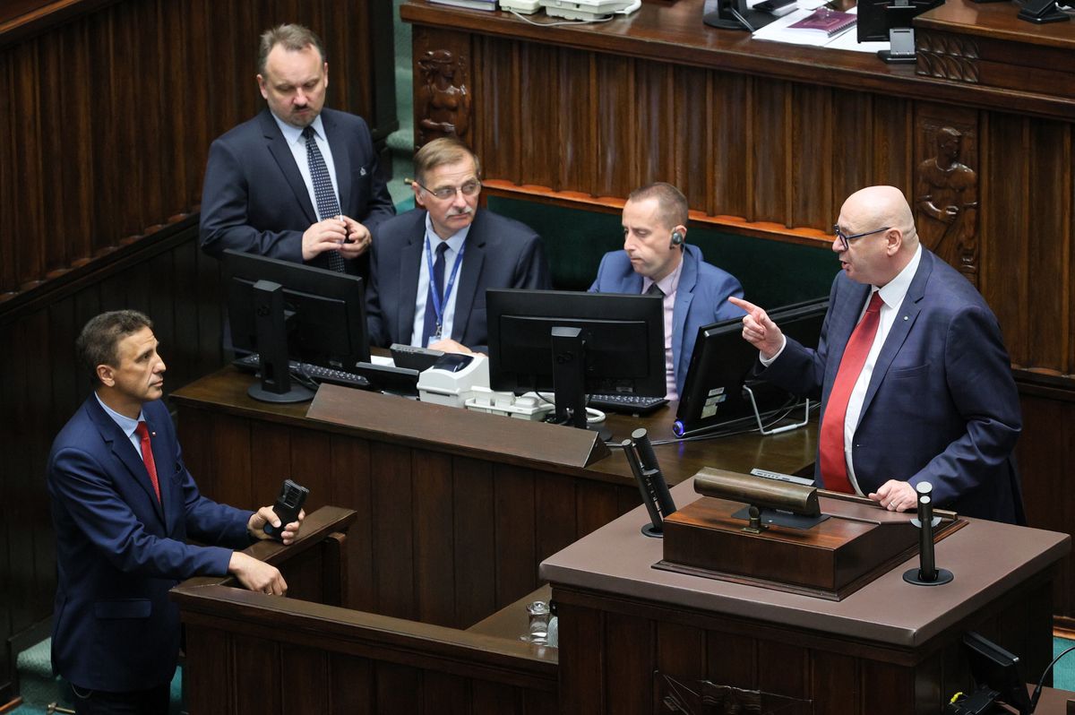 sejm, obrady, polityka, jarosław sachajko, piotr zgorzelski Awantura w Sejmie. Pana słowa są haniebne