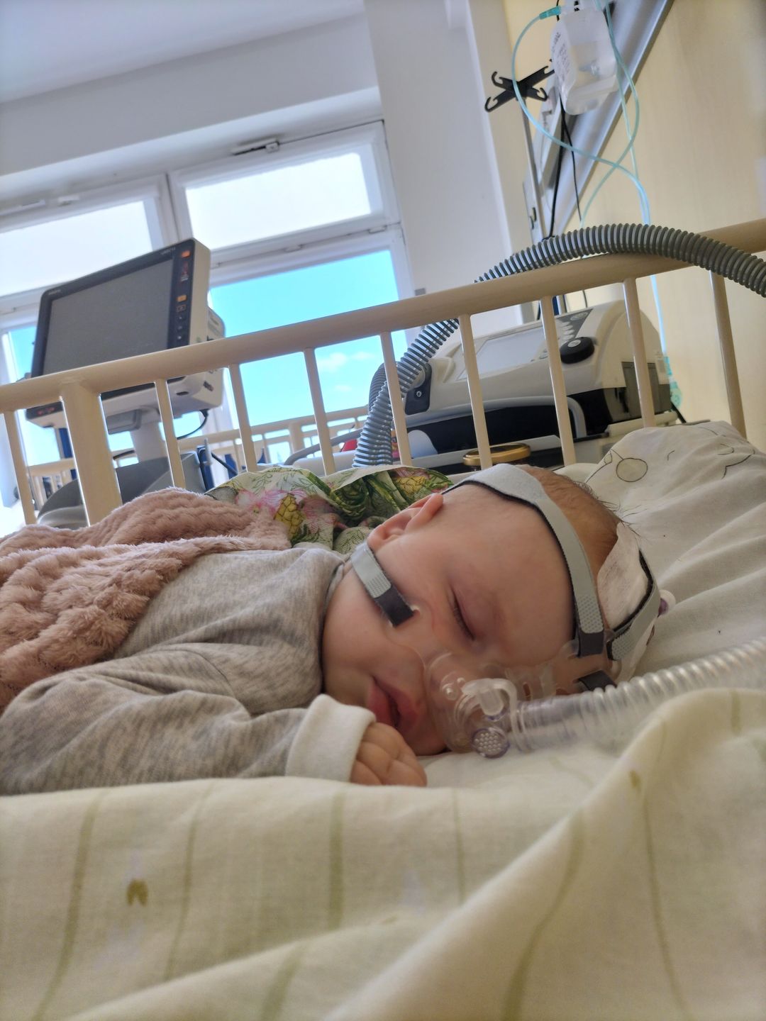 Mały Antoś walczy z ciężką chorobą. Rodzina szuka wsparcia
