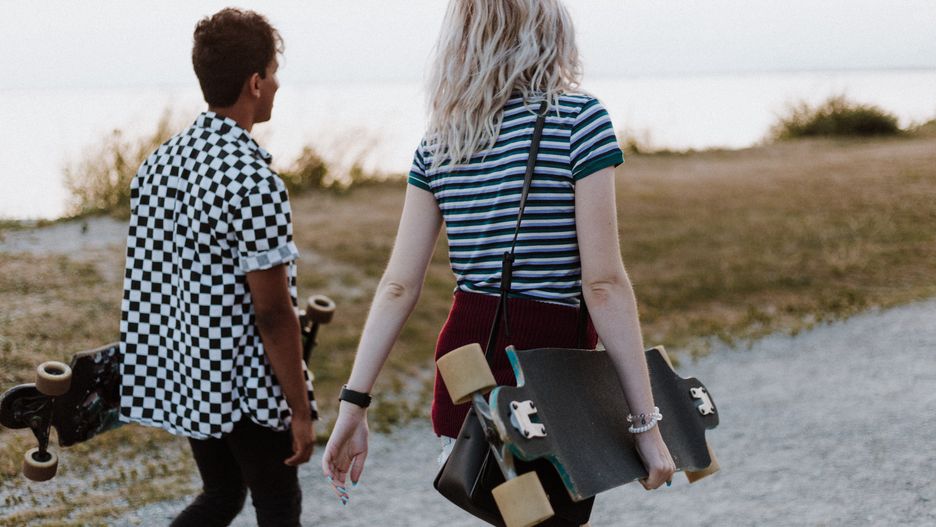 Longboard to świetna aktywność, sposób na wypoczynek i środek transportu