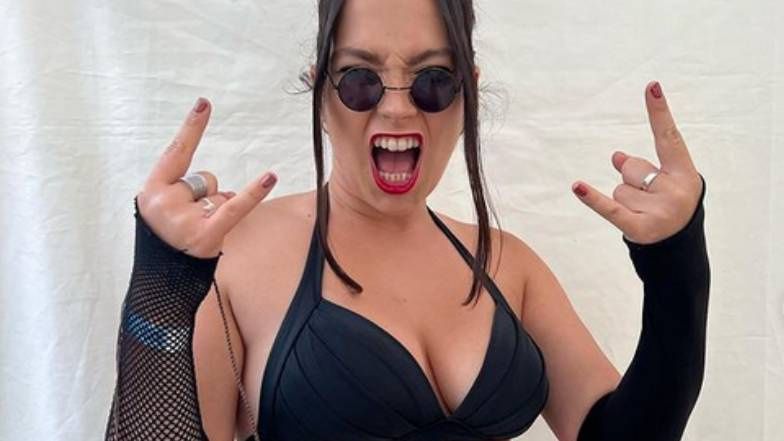 Mery Spolsky odsłania ponętne kształty w kusym bikini