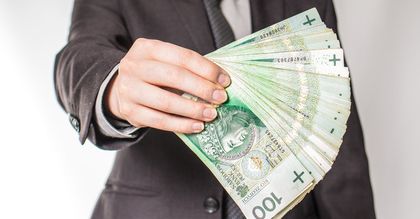 Ilu pracujących Polaków otrzymuje płacę minimalną?