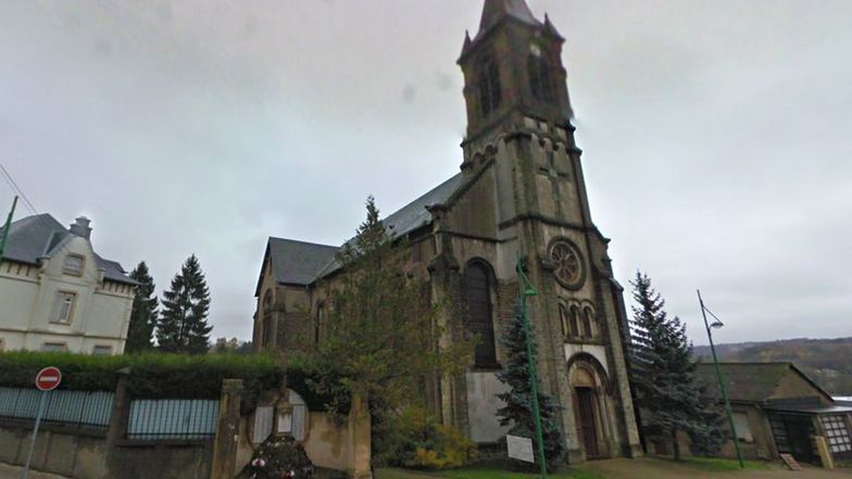 Przez brak wiernych ten kościół został wystawiony na sprzedaż