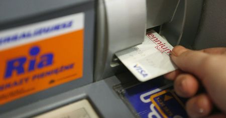 Bankomaty znikają z ulic. Co się dzieje?