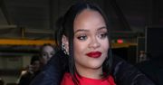 Rihanna już tak nie wygląda! Piosenkarka przeszła metamorfozę i zmieniła fryzurę. Teraz jest BLONDYNKĄ (ZDJĘCIA)