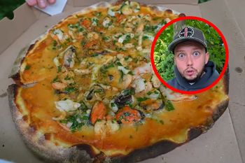 Książulo zapłacił w restauracji 1110 zł. Gdy dostał pizzę, zaczął wydawać dziwne dźwięki