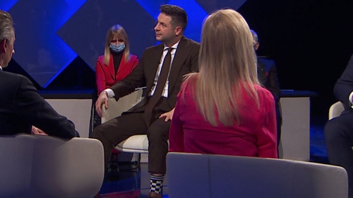 Wybór krawata przez Patryka Jakiego wzbudził kontrowersje