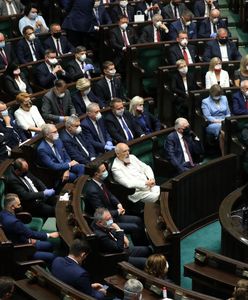 Koronawirus w Sejmie. Będzie mniej posłów na sali