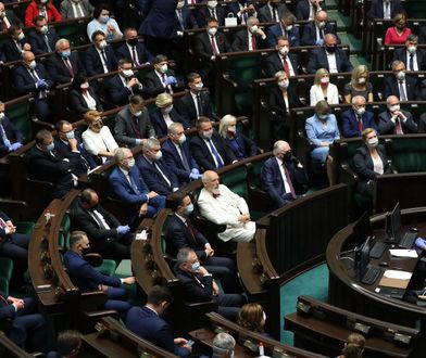 Koronawirus w Sejmie. Będzie mniej posłów na sali