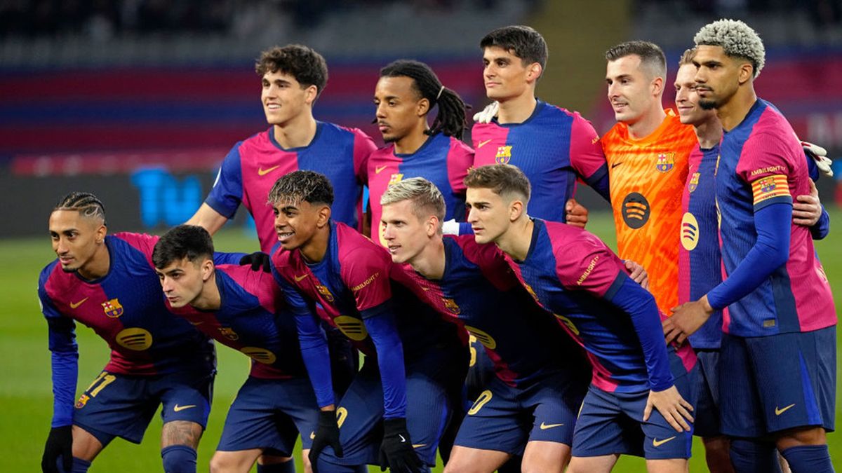 Getty Images / Soccrates Images / Na zdjęciu: piłkarze FC Barcelony