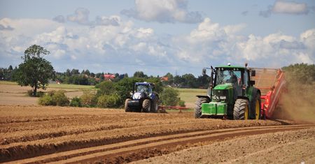 Ludzie skarżą się na rolników. Posłowie chcą zmiany Kodeksu wykroczeń
