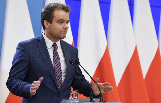 Unia chce upomnieć Polskę. Rzecznik rządu odpiera zarzuty: innych nie upomina