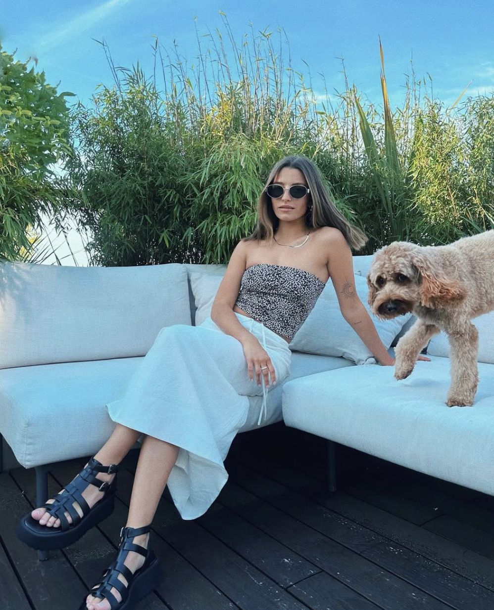 Julia Wieniawa na tarasie