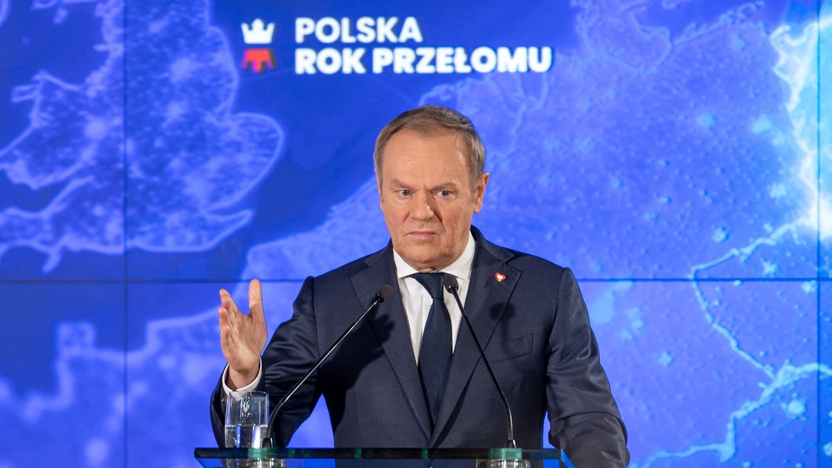WARSAW, POLAND - 2025/02/10: Poland's Prime Minister Donald Tusk delivers a speech during an event 'Poland - The year of breakthrough' at the Warsaw Stock Exchange in Warsaw. Polish Prime Minister Donald Tusk, speaking at the "Poland: Year of Change" conference, announced that investments in 2025 are projected to exceed 650 billion PLN. He highlighted plans to triple port cargo handling by 2030 and revealed ongoing negotiations with Google and Microsoft for investments in Poland. The conference emphasized economic growth, digitalization, and foreign investment as government priorities. (Photo by Marek Antoni Iwanczuk/SOPA Images/LightRocket via Getty Images)