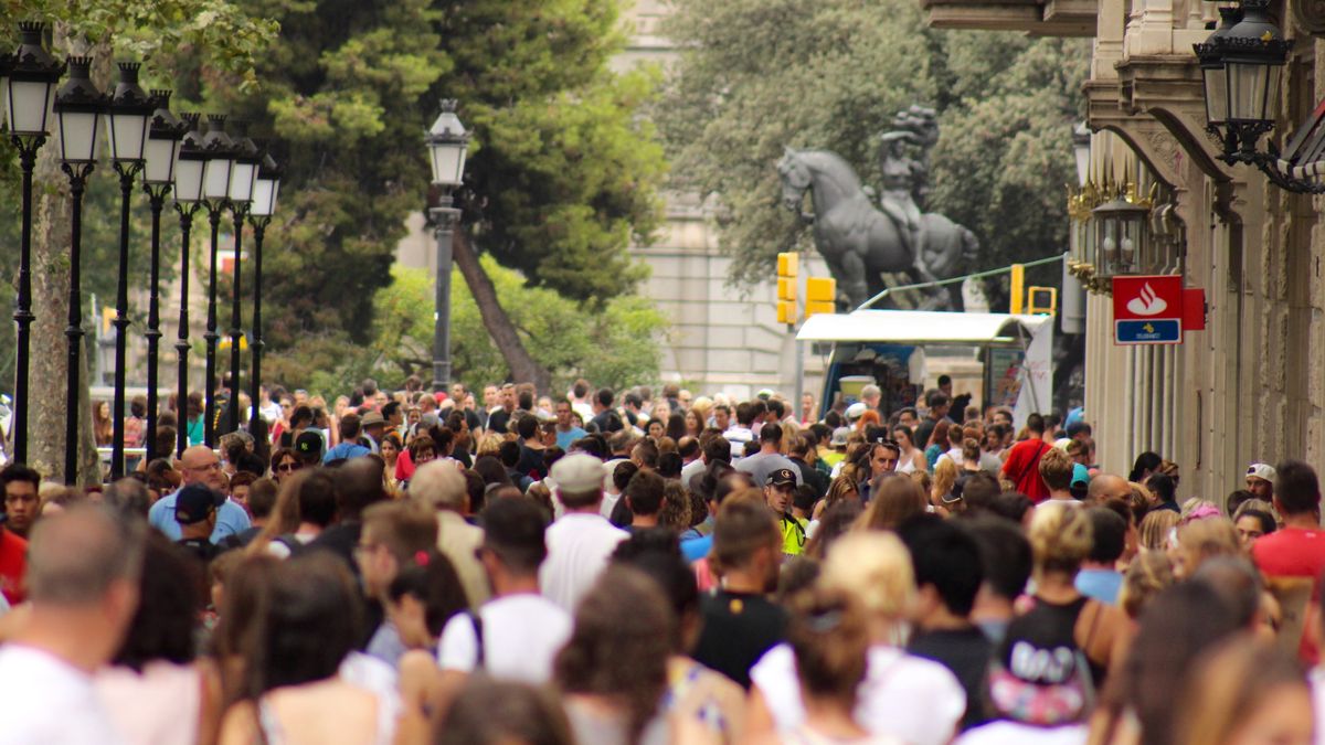 Taki tłum w najpopularniejszych hiszpańskich miastach zdarza się