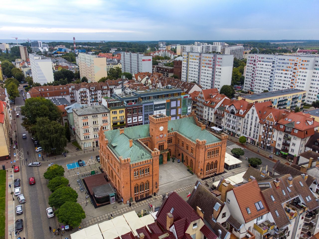 Kołobrzeg jest jednym z tych miast, w których w latach 2016-2021 sprywatyzowano ponad 200 mieszkań. Nie zawsze zgodnie z przepisami - wynika z ustaleń NIK