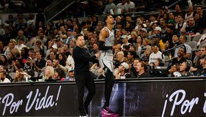 Wielki cios dla gwiazdy NBA. Wiadomo, ile czeka go przerwy