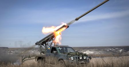 Żołnierze NATO na froncie w Ukrainie? "Putin tylko na to czeka"