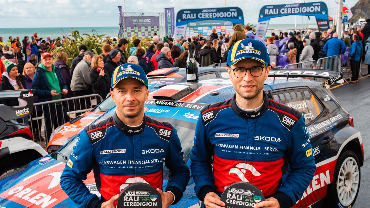 Materiały prasowe / Na zdjęciu: Mikołaj Marczyk (z prawej) i Szymon Gospodarczyk