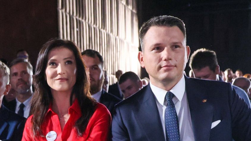 Konwencja S?awomira MentzenaFot. Wojciech Olkusnik/East News, 31.08.2024. Warszawa. Konwencja Slawomira Mentzena, kandydata Konfederacji w przyszlorocznych wyborach na Prezydenta RP,  w Gama Concept przy Placu Konesera w Warszawie.N/z: Ewa Zajaczkowska-HernikN/z: Ewa Zajaczkowska-Hernik, Slawomir MentzenWojciech Olkusnik