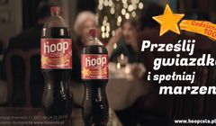 „Prześlij gwiazdkę i spełniaj marzenia” w świątecznej kampanii Hoop Coli (wideo)