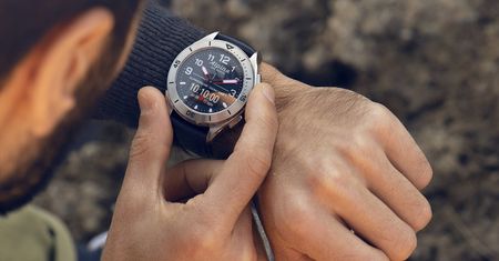 AlpinerX Alive to smartwatch dla tych, którzy nie lubią smartwatchów… ale lubią się ruszać
