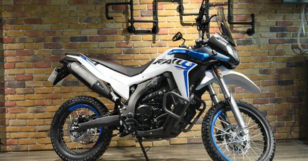 Voge 300 Rally to tania zabawka dla lubiących off-road