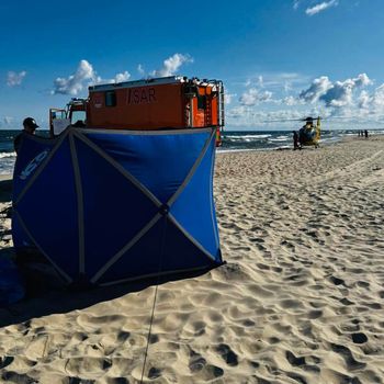 Pomorskie: Dwie osoby utonęły w Bałtyku. Tragiczny dzień na plażach w Sztutowie i Stegnie
