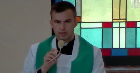 Ksiądz o spowiedzi. Jego zdaniem tak należy to zrobić