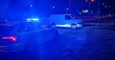 Nagi 18-latek wybiegł przed nadjeżdżający pojazd w al. Piłsudskiego