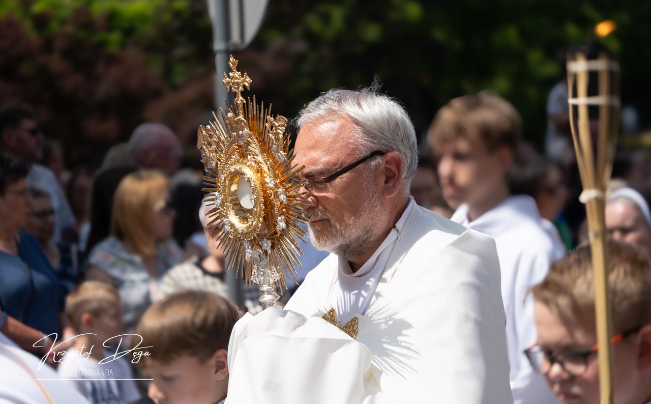 Boże Ciało w Pile: pełne tradycji i duchowości – FOTORELACJA