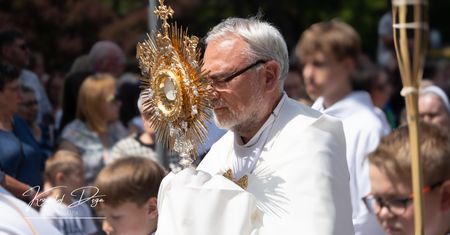 Boże Ciało w Pile: pełne tradycji i duchowości – FOTORELACJA