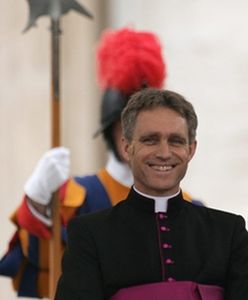 Sekretarz papieża przyzwyczajony do zachwytów