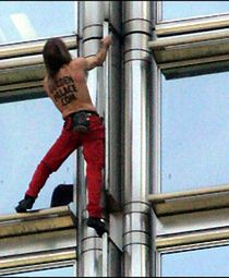 Człowiek-pająk znowu w akcji