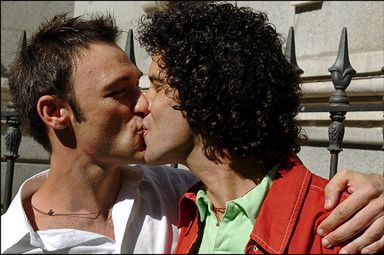 Hiszpania zgodziła się na małżeństwa homoseksualistów