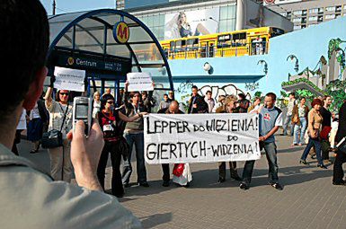 Polityczny flash mob w stolicy