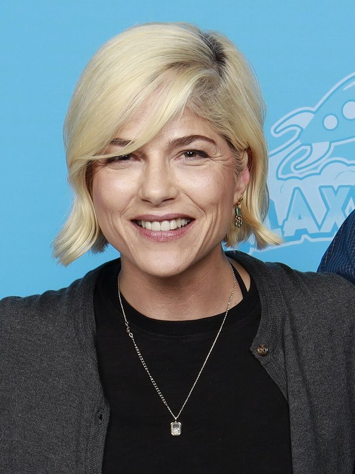 "Selma Blair zatrzymana po awanturze w samolocie. Miała gryźć załogę i kopać policjanta".