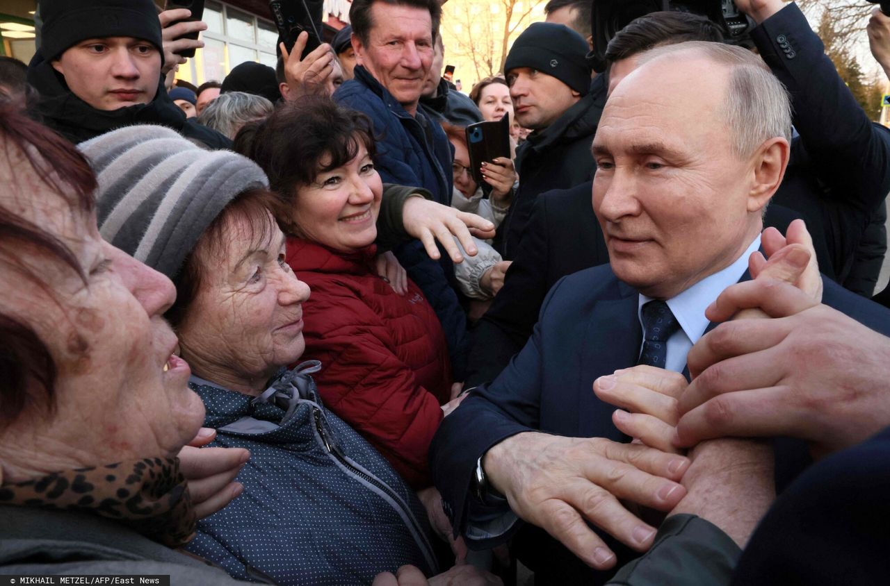 Długoterminowy cel Putina. Odkryli, co jest w podręcznikach do historii
