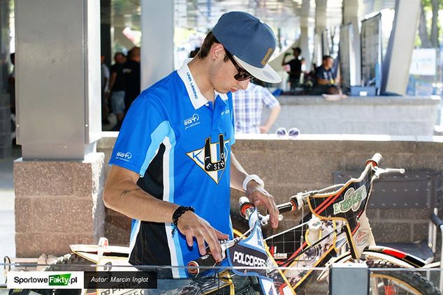 - Jeżeli Michelsen przyjedzie na sparingi i będzie wygrywał wyścigi, to nie ma opcji takiej, żeby nie pojawił się w naszym składzie - uważa Jąder