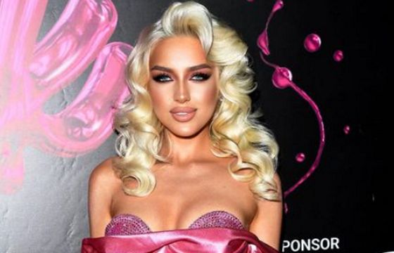 "Fenomenalna" Caroline Derpienski. "Jej Instagram pełen kupionych obserwujących i lajków"