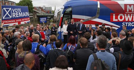 Brexit to poważne kłopoty dla setek tysięcy Polaków na Wyspach. Co ich czeka?