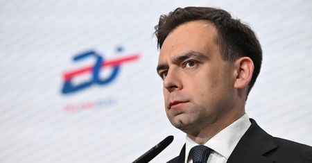 Zawirowania z cłami wpłyną na PKB Polski? Minister finansów komentuje