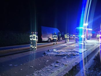 Jawor: Oderwana przyczepa z szybami na autostradzie A4
